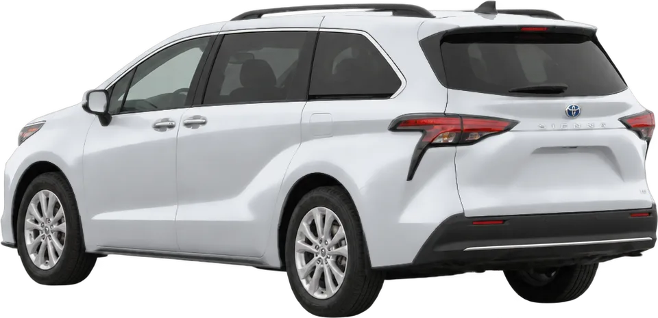 Toyota Sienna 2026 rear three-quarter view